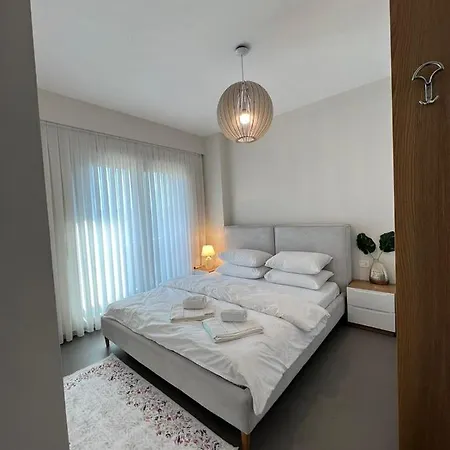 Daire Mozart House - Spacious Luxury - Heart Of The *