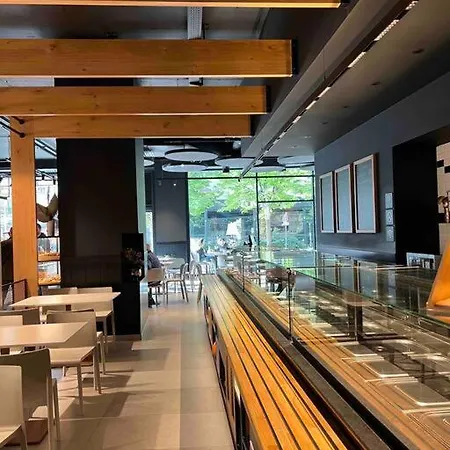 Appartamento Mozart House - Spacious Luxury - Heart Of The Tirana