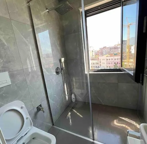 Lägenhet Mozart House - Spacious Luxury - Heart Of The Tirana