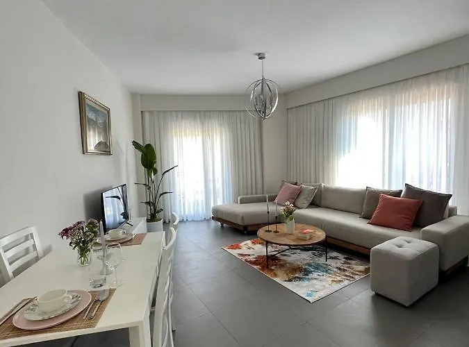 Mozart House - Spacious Luxury - Heart Of The Apartman Tirana